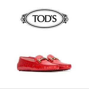 TODS Patent Leather Croc Driving Moccasin